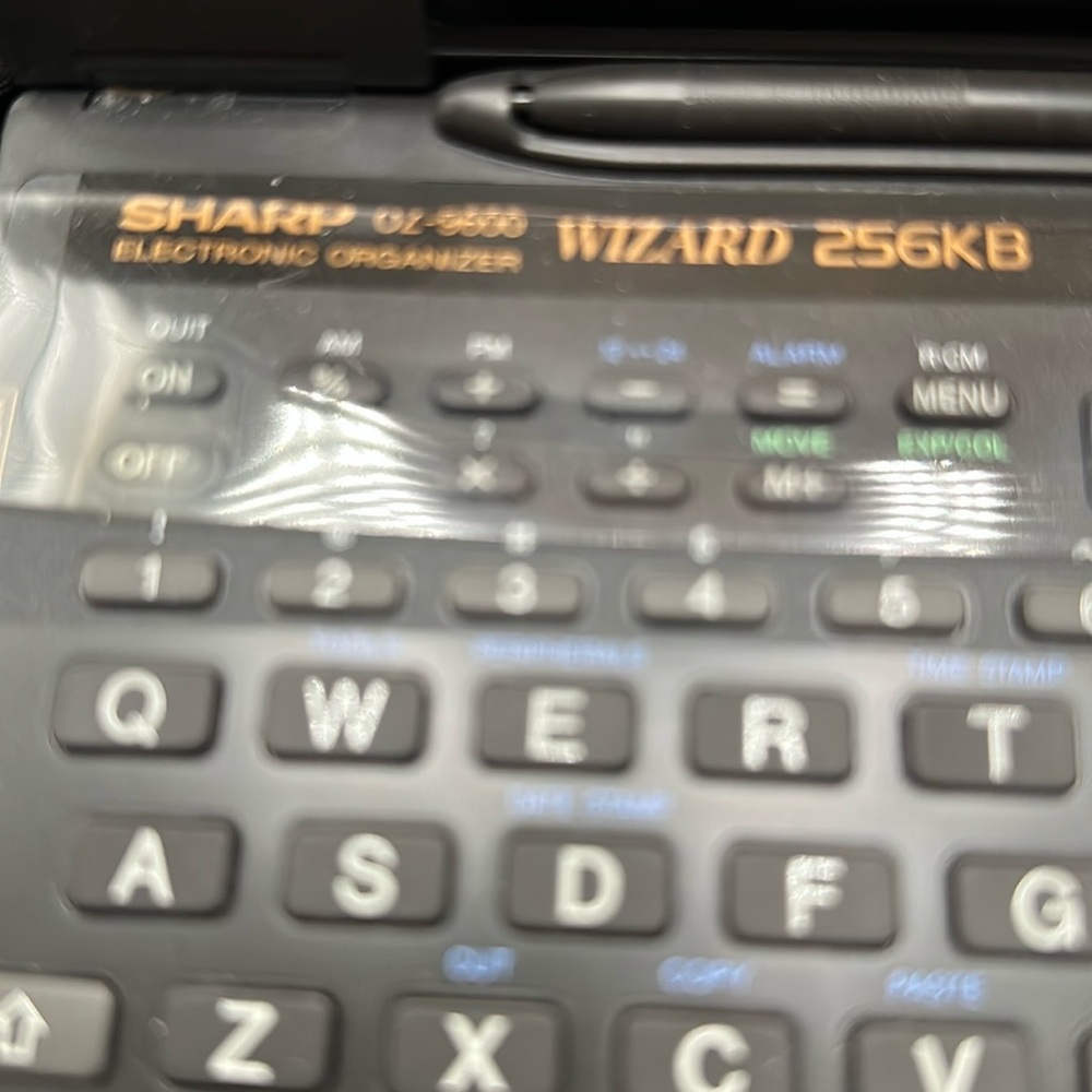 Sharp Wizard 256KB Electronic Organizer